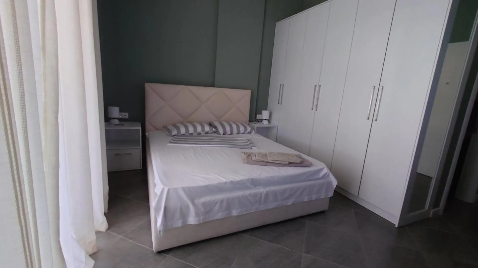 Giardino Alto Apartment Durres 0*,  Albania